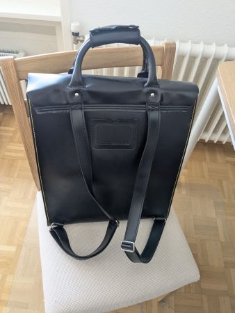 Sac à dos Dr. Martens en cuirs Kiev et Smooth – Noir