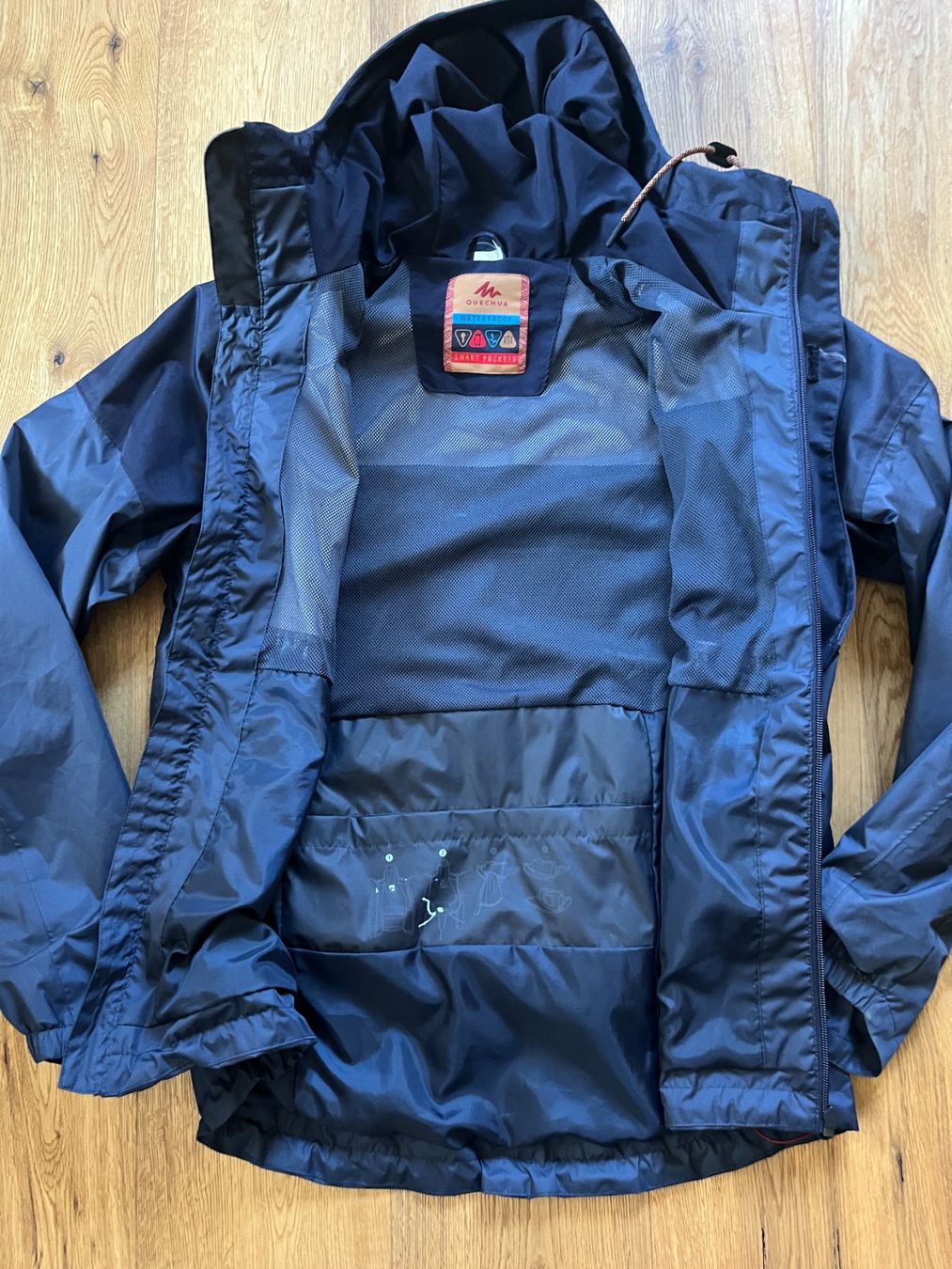 Decathlon Jacken: Regen-/Windjacke Quechua / Gr. ca. S – Gebraucht aus Utzenstorf von plus01 2