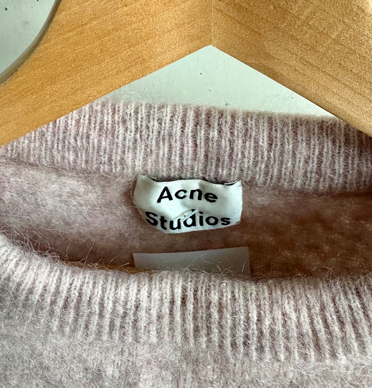 Acne Studios Pulls & Sweat-shirts: ACNE STUDIOS Pullover / (Mohair-) Wolle – D'occasion à Winterthur par lad_dqz8 1