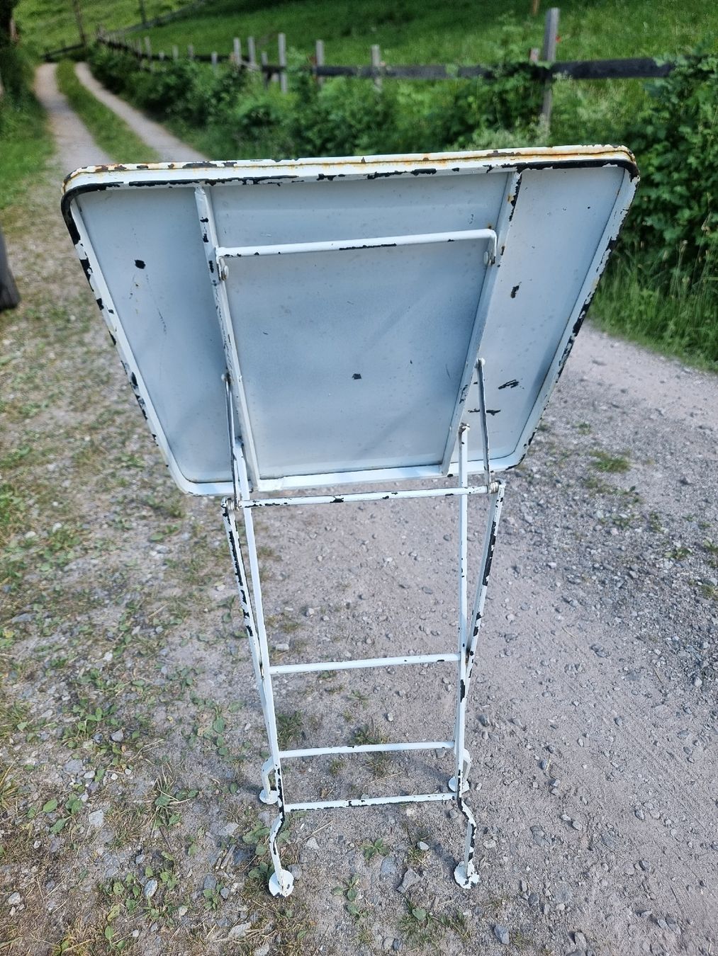 Tavoli: Tisch weiss Metall klappbar Gartenmöbel (48) – Usato da Berschis venduto da treedosha01 3