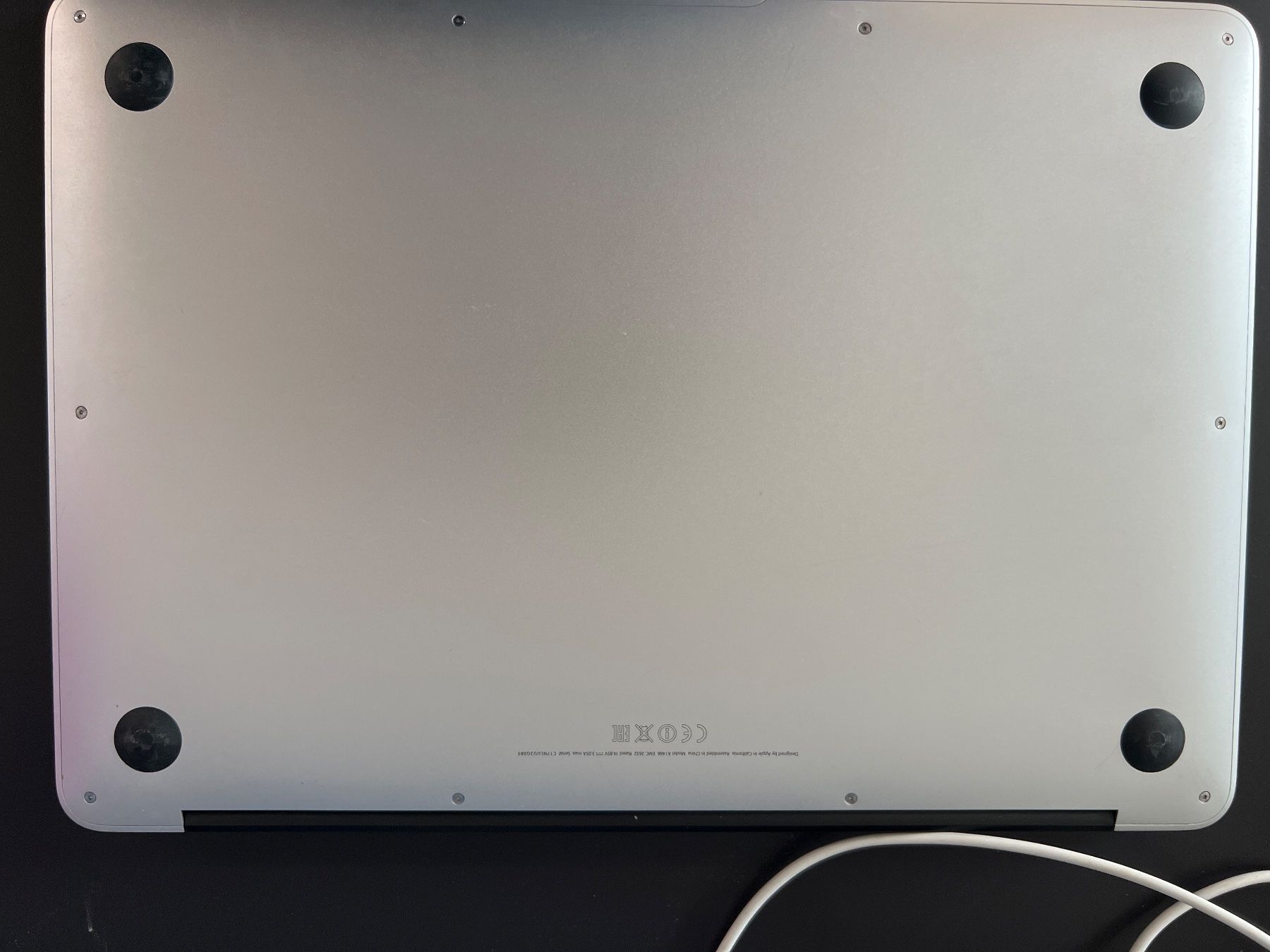Apple Notebook: MacBook Air silber 13" mit Ladekabel – Usato da Kirchberg BE venduto da raifle 3