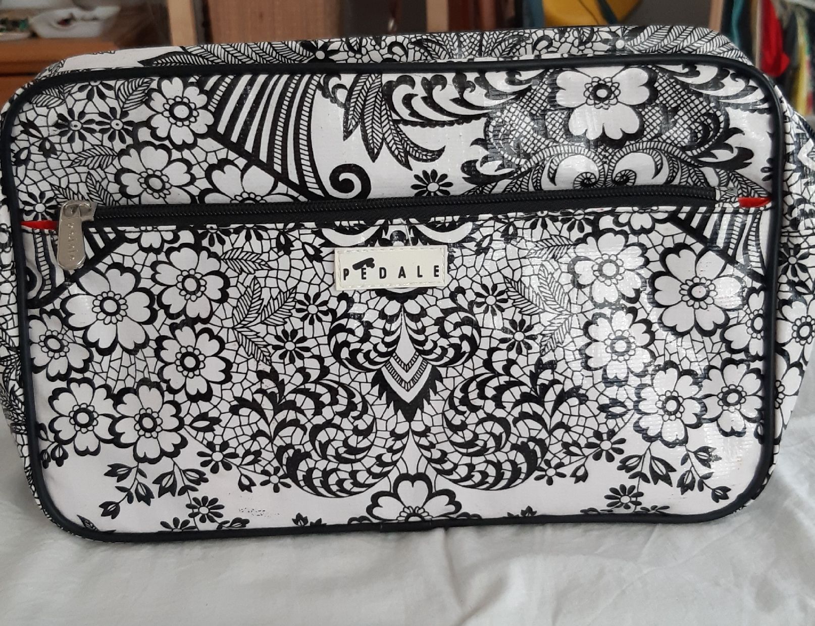 Custodie per cosmetici: Necessaire – Usato da Aarburg venduto da gentile3