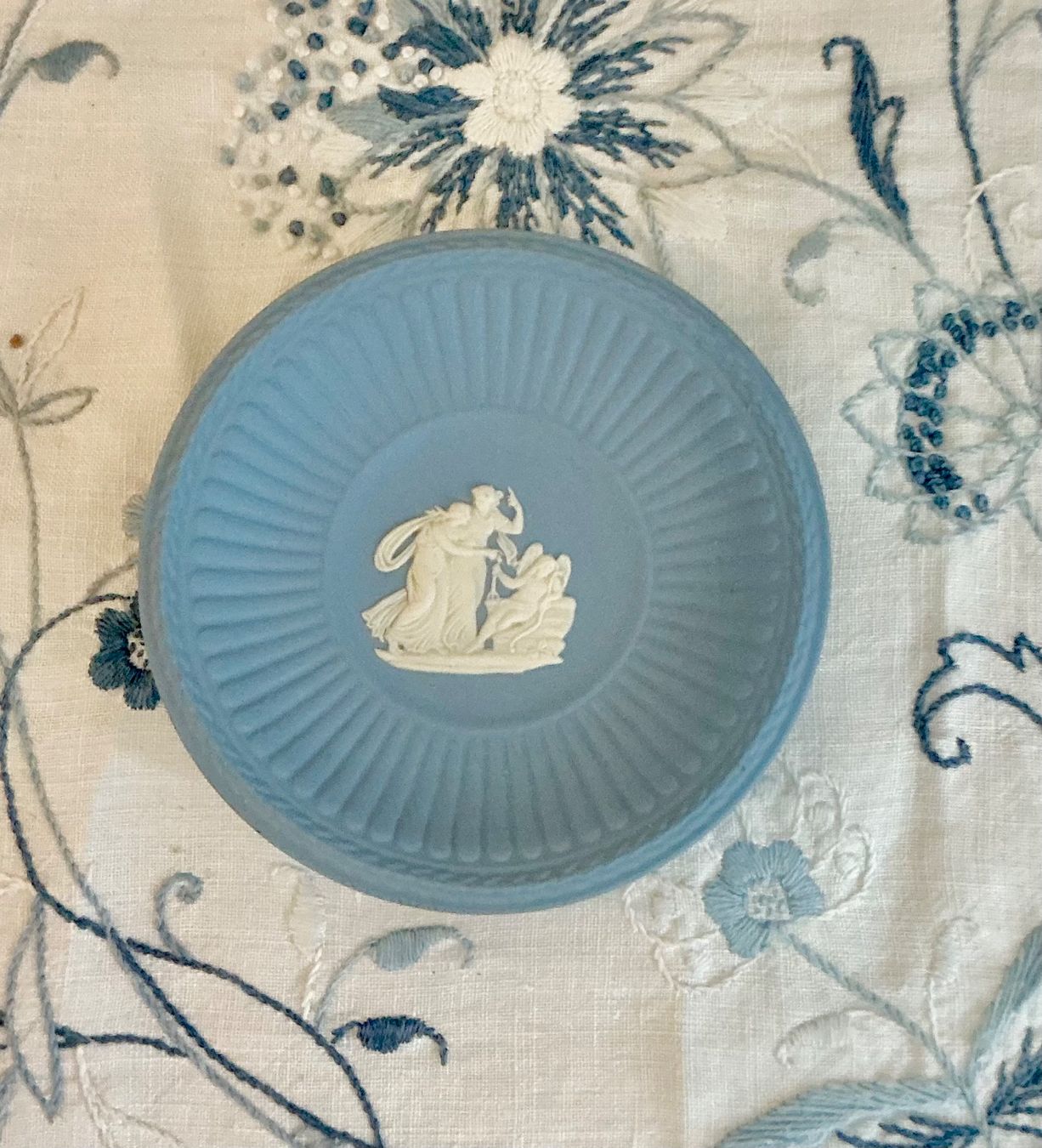 Teller: ALTES WEDGWOOD TELLERCHEN – Gebraucht aus Zell LU von Silvermemory 2