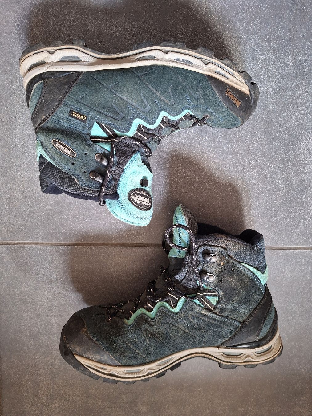 Meindl Scarpe da uomo: Meindl Wanderschuhe in Originalkarton, Gr 39 – Usato da St.Gallen venduto da dajo0809 1