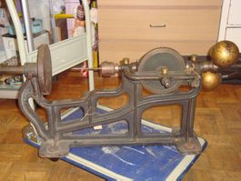 antike Bohrmaschine