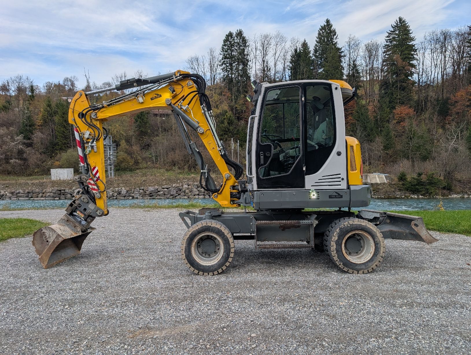 Wacker Neuson Escavatori: Radbagger Wacker Neuson EW65 mieten – Usato da Frutigen venduto da cmaster02
