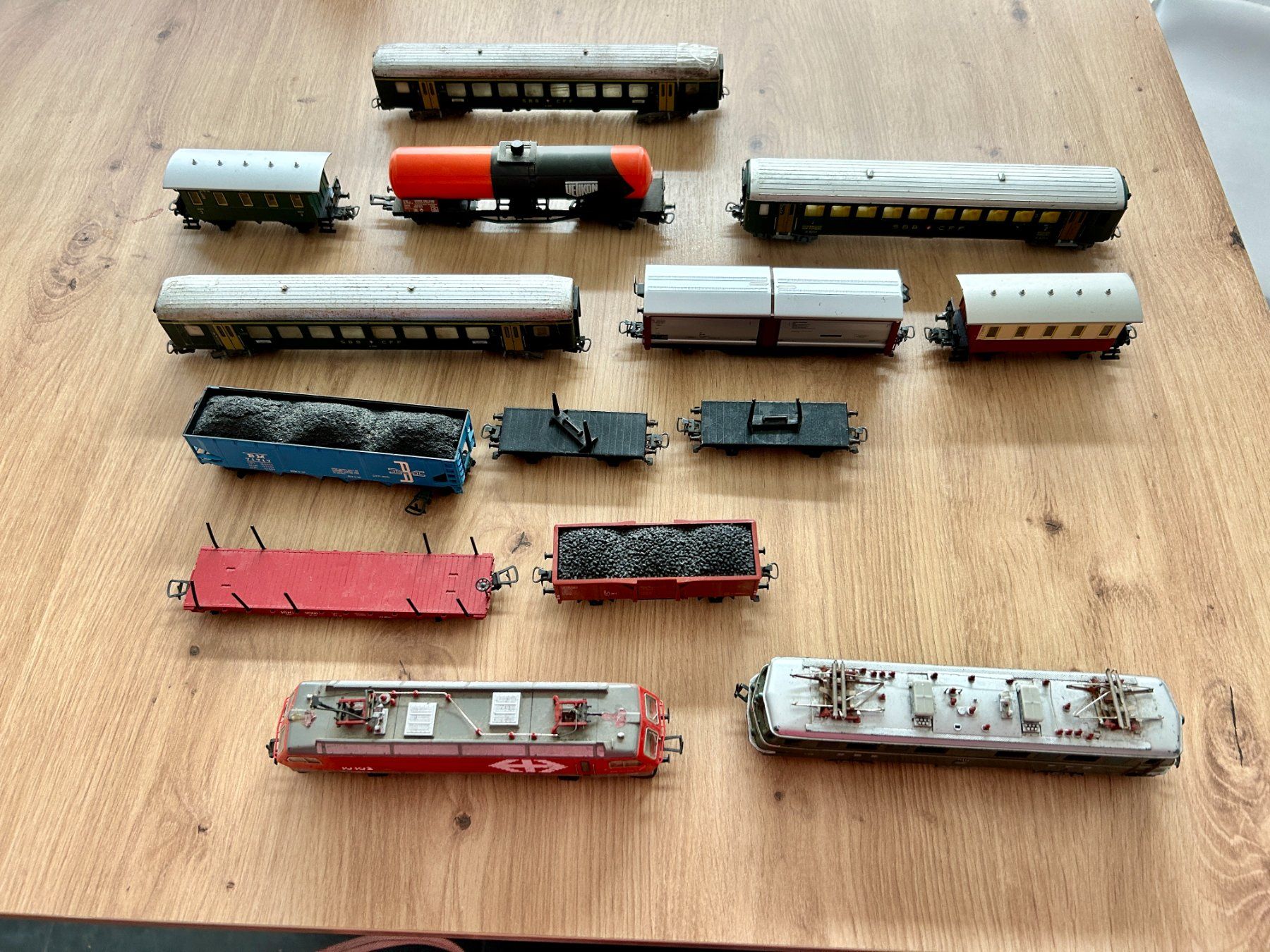 Modellini di ferrovie: Diverse Modelleisenbahn-Sammlung zu verkaufen – Usato da Oberrüti venduto da silvester3112