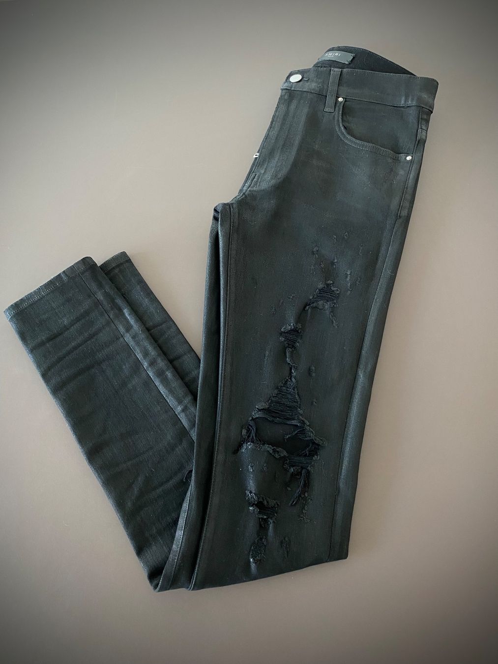 Amiri Jeans: AMIRI Skinny Jeans in Black – Gebraucht aus Zürich von pas_9czf
