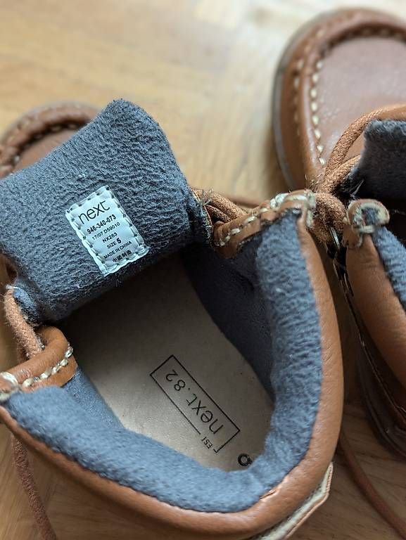 Scarpe per ragazzi: Kinderschuhe Gr. 22 – Usato da Wittenbach venduto da Arnold1503 1