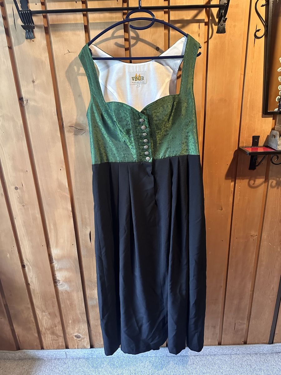 Vestiti: Dirndl von Wenger Grösse 44 – Nuovo (secondo la descrizione) da Basel venduto da uyuni01 3