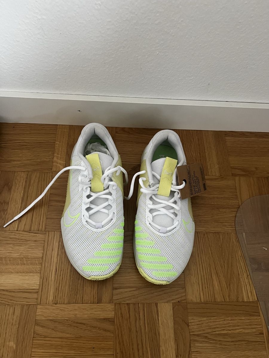 Nike Scarpe da uomo: Nike Metcon, Gr. 39, Neu! Top! – Nuovo e nell'imballaggio originale da Schlieren venduto da mle_lws6 1