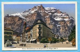 Glarus - Bahnhofstrasse und Burgstrasse mit Wiggis