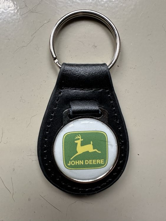 JOHN DEERE Schlüsselanhänger Mit Integriertem Flaschenöffner – In Schwarz, Mit Logo, Praktisch Für Unterwegs