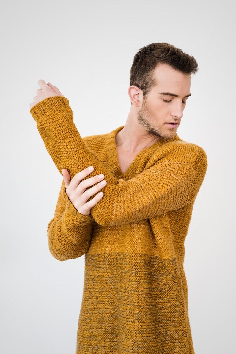 Maglioni & Felpe: Neue designer handgemachte gelbe wollen pullover, große L – Nuovo e nell'imballaggio originale da Zürich venduto da joa_26k8