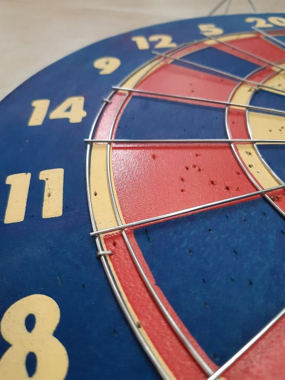 Magnifique Grand Jeu de fléchettes VintageFrom England56cm Kaufen auf Ricardo