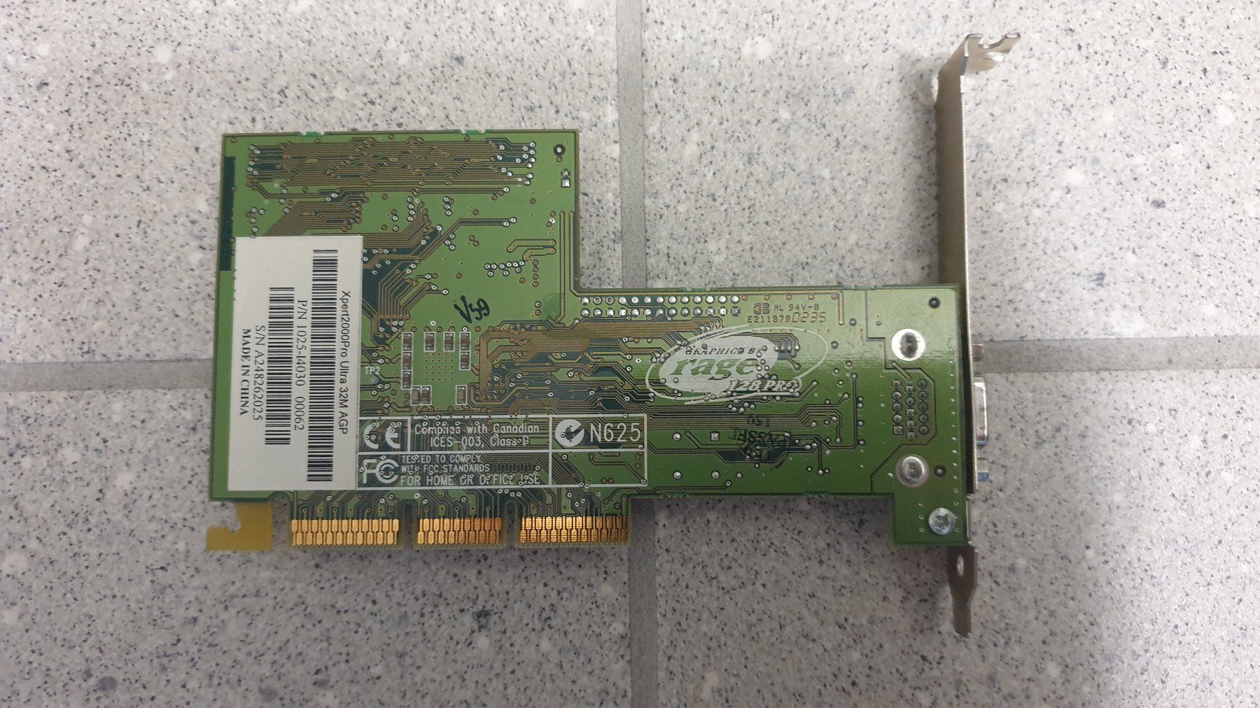 Cartes graphiques: ATI RAGE 128 PRO AGP 32MB – D'occasion à Stäfa par Supertramp73 1