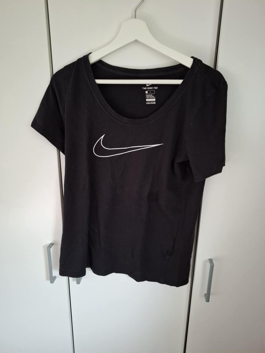 Nike T-shirt: T-shirt Nike – Nuovo (secondo la descrizione) da Arnex-sur-Orbe venduto da kprt