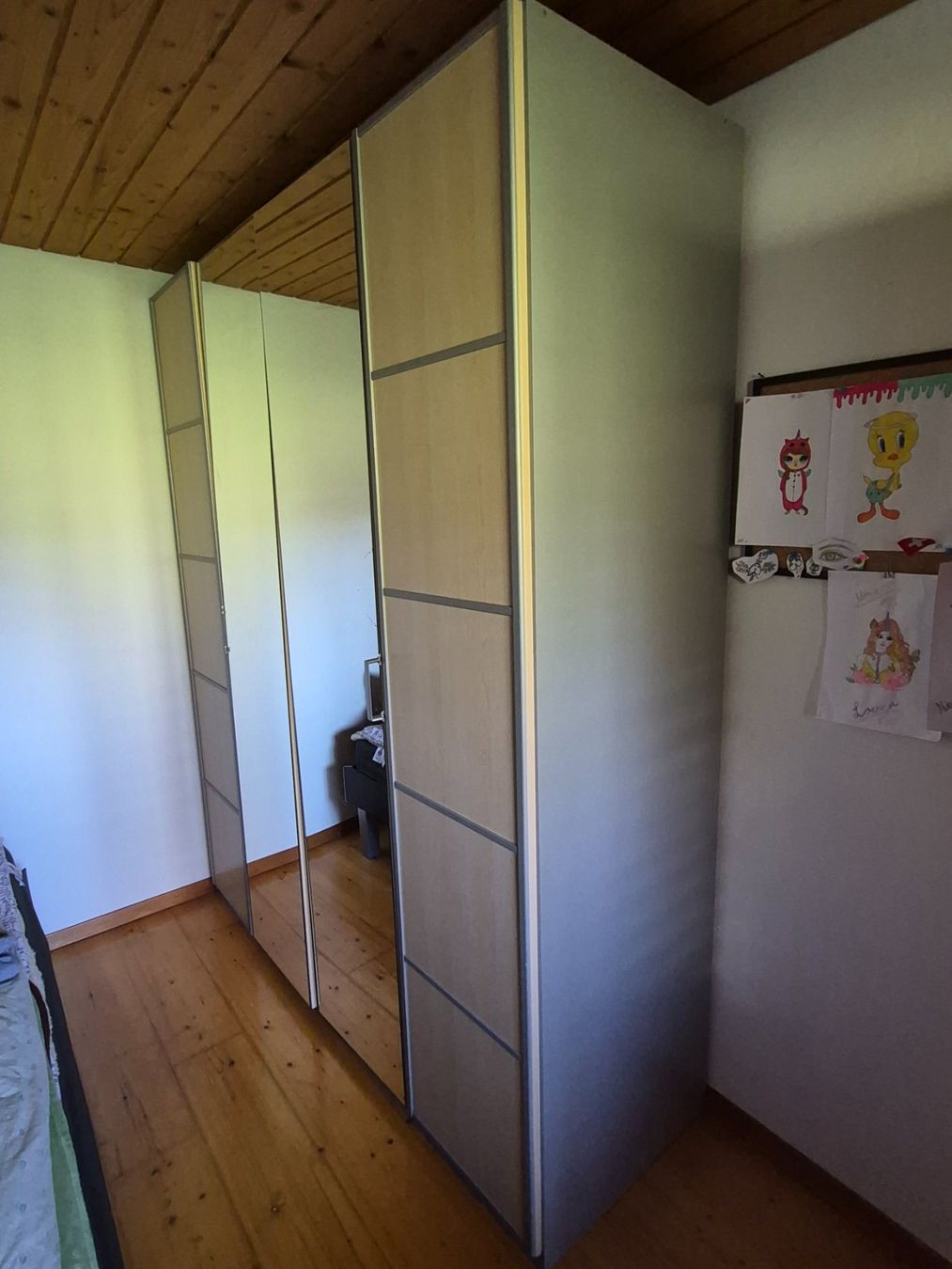 Conforama Armadi: Kleiderschrank Gross – Difettoso da Maienfeld venduto da PKIC