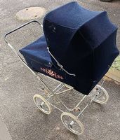 Puppenwagen
