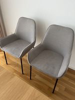 4 Designer Stühle / Esszimmerstühle, hellgrau, neuwertig!