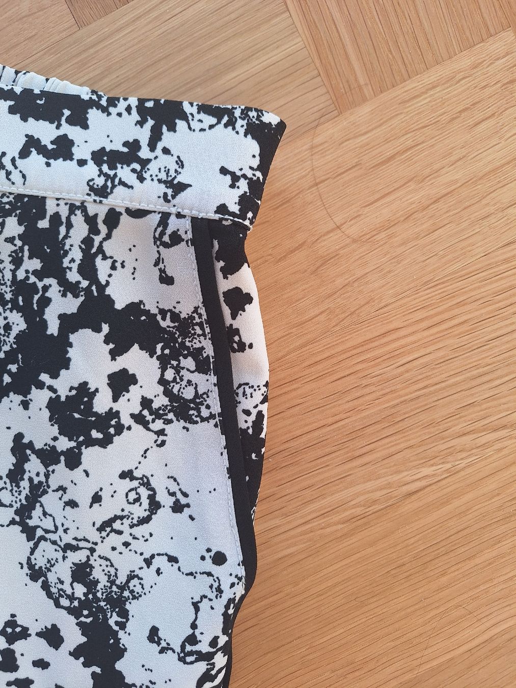 Banana Republic Pantaloni: Banana Republic Hose – Usato da Cham venduto da Drukkerij 2