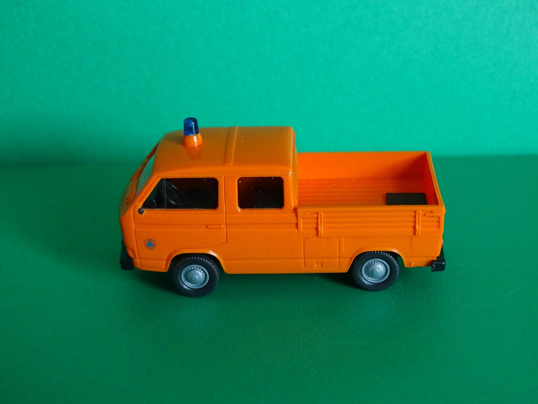Modellini d'auto: VW Bus von Roco 1/87 – Usato da Bretzwil venduto da Meex 2