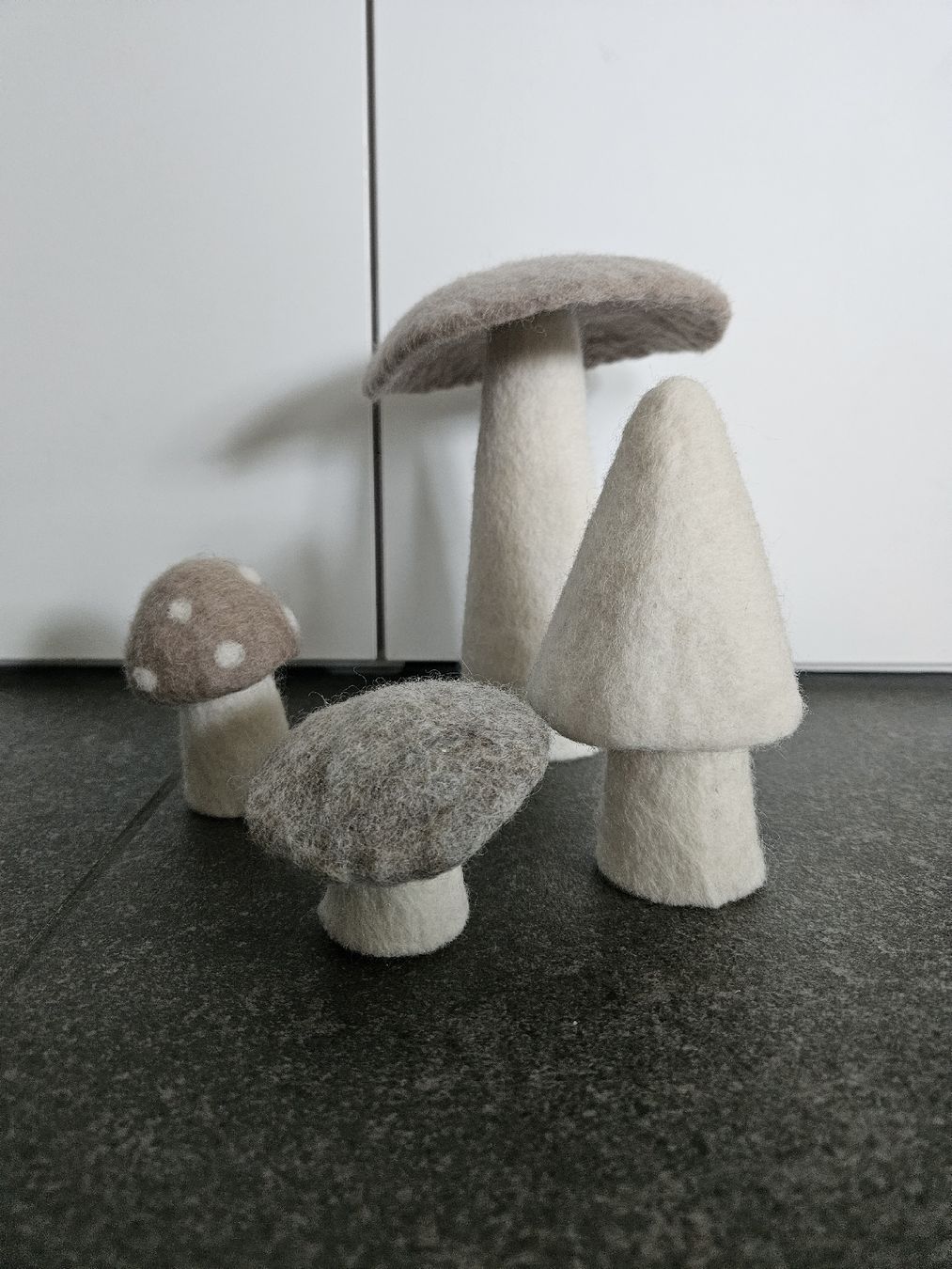 Spielzeuge: Muskhane - Lot de 4 champignons en feutre – Gebraucht aus Bussigny von niwa_mikan