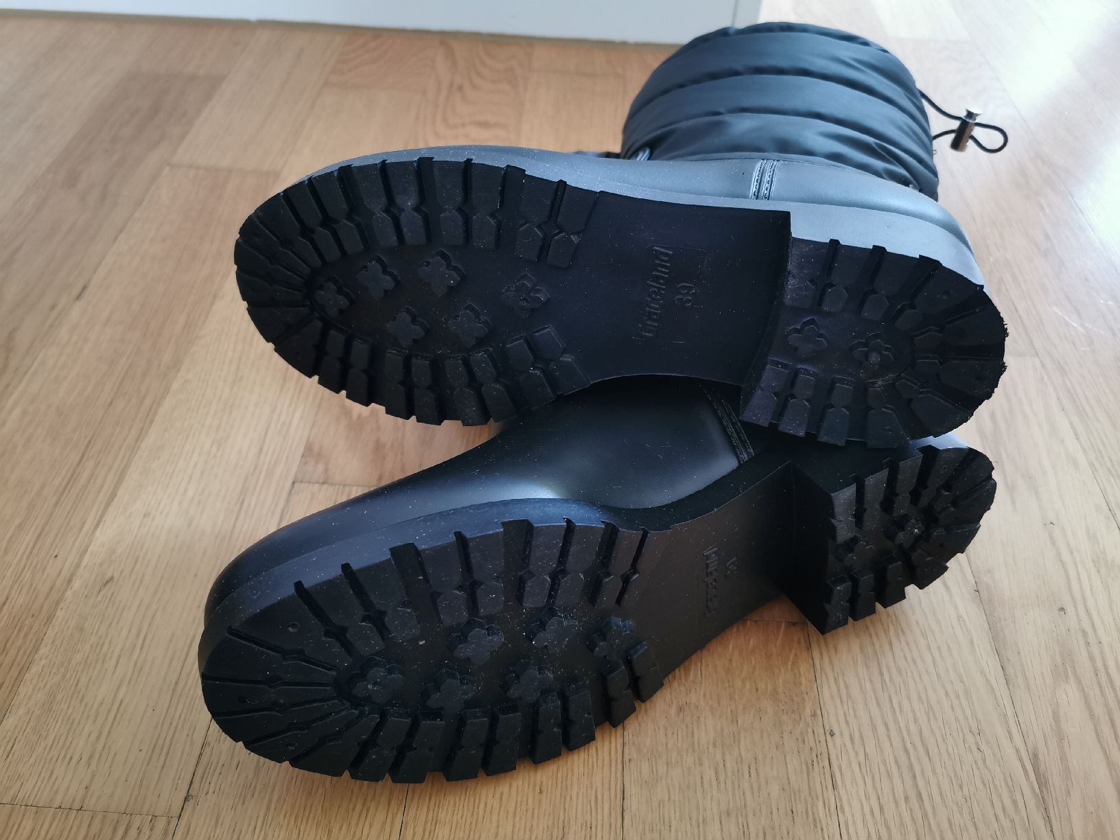 Dosenbach Scarpe da donna: Winterstiefel, Gr. 39, Schwarz – Usato da Glattbrugg venduto da riseca 4
