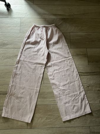 Sommerhose mit Streifen