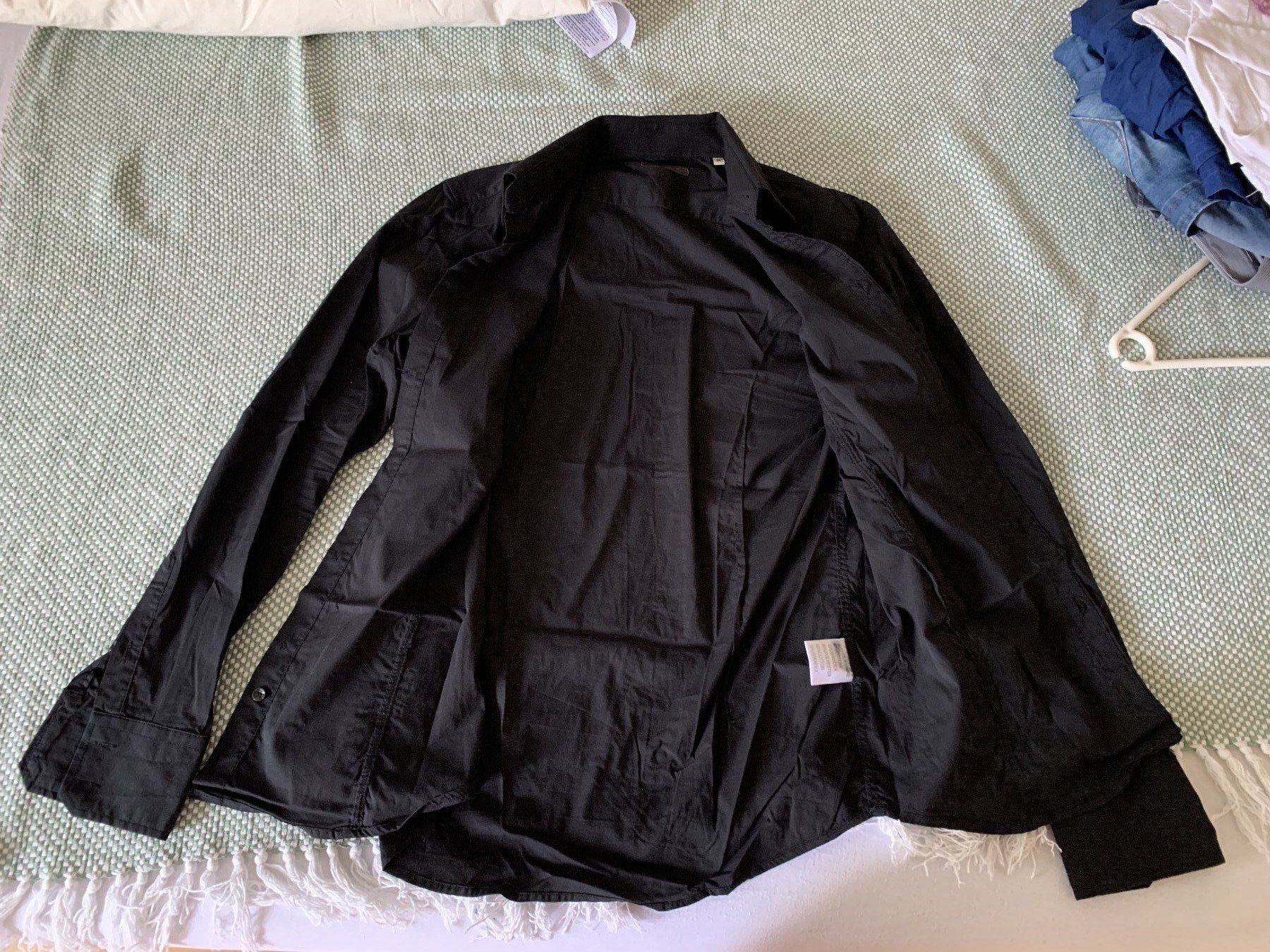 Camicie: Schwarzes Slim-Fit-Hemd in Grösse M – Usato da Sementina venduto da RiccardoCo 1