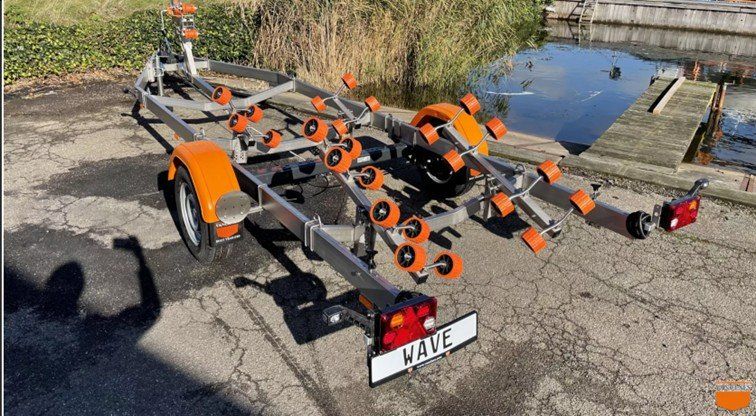 Rimorchi: Bootstrailer Edelstahl Vanclaes Excelleron Wave  1800kg – Nuovo (secondo la descrizione) da Gunzgen venduto da HofmannAnhaenger
