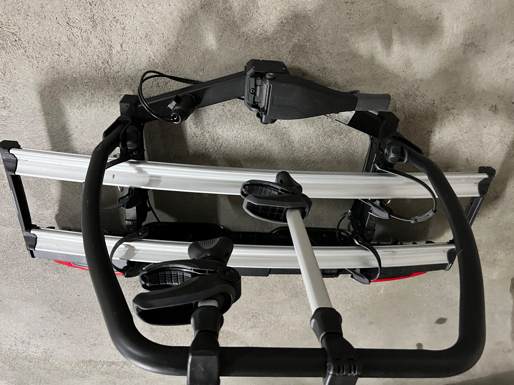 Ganci per rimorchio: Thule VeloSpace XT2 Fahrradträger – Usato da Lufingen venduto da Pepe0 2