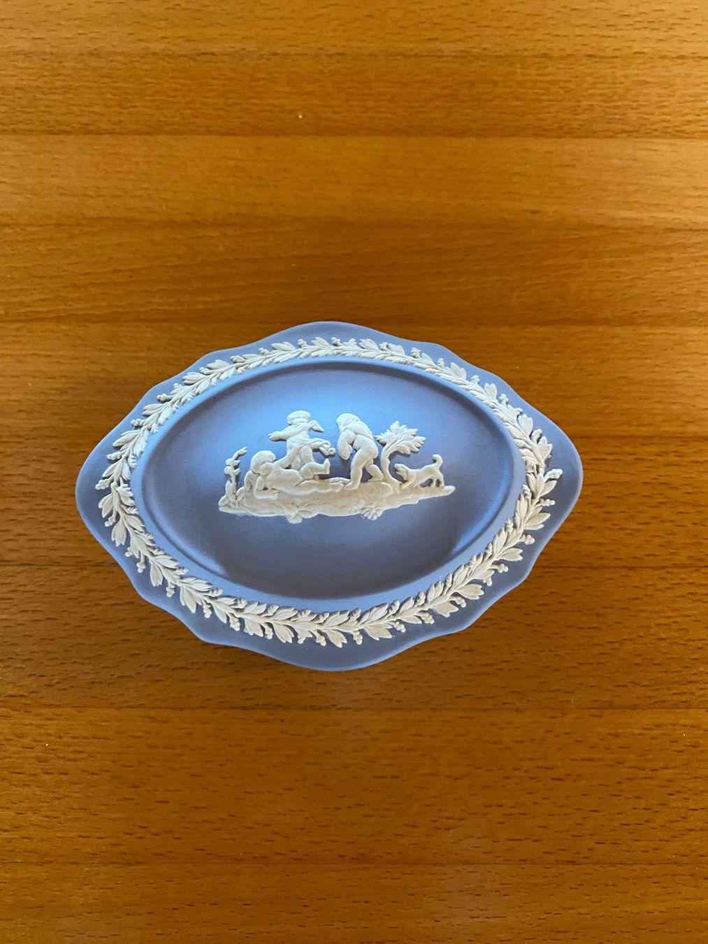 Set di piatti: Wedgwood Dose Jasperblau – Usato da Salenstein venduto da animay