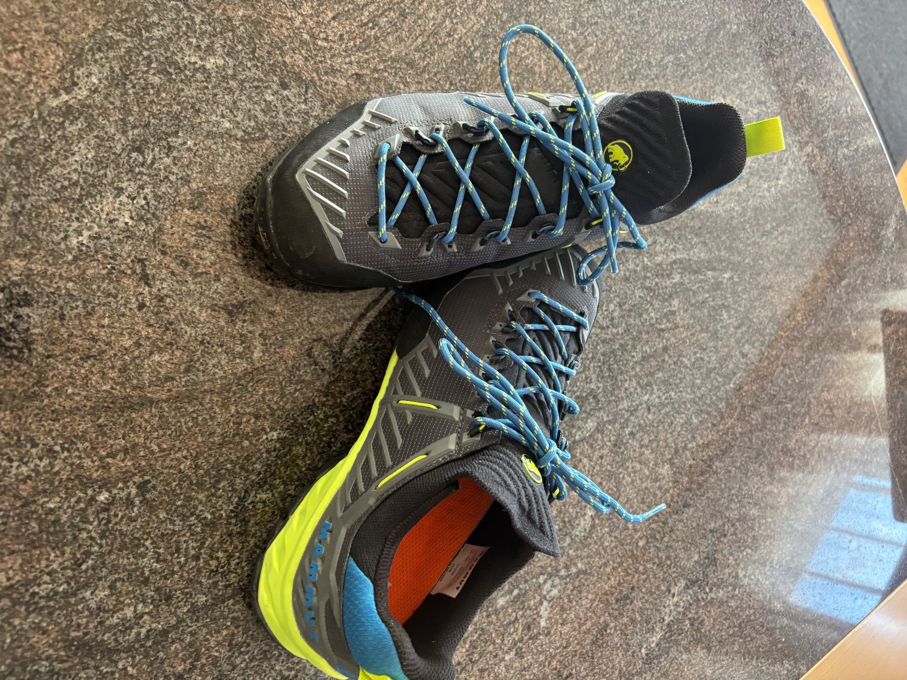 Mammut Scarpe da donna: Mammut Trekkingschuhe Gr.39 1/3 – Usato da Hasliberg-Hohfluh venduto da hasliberg79