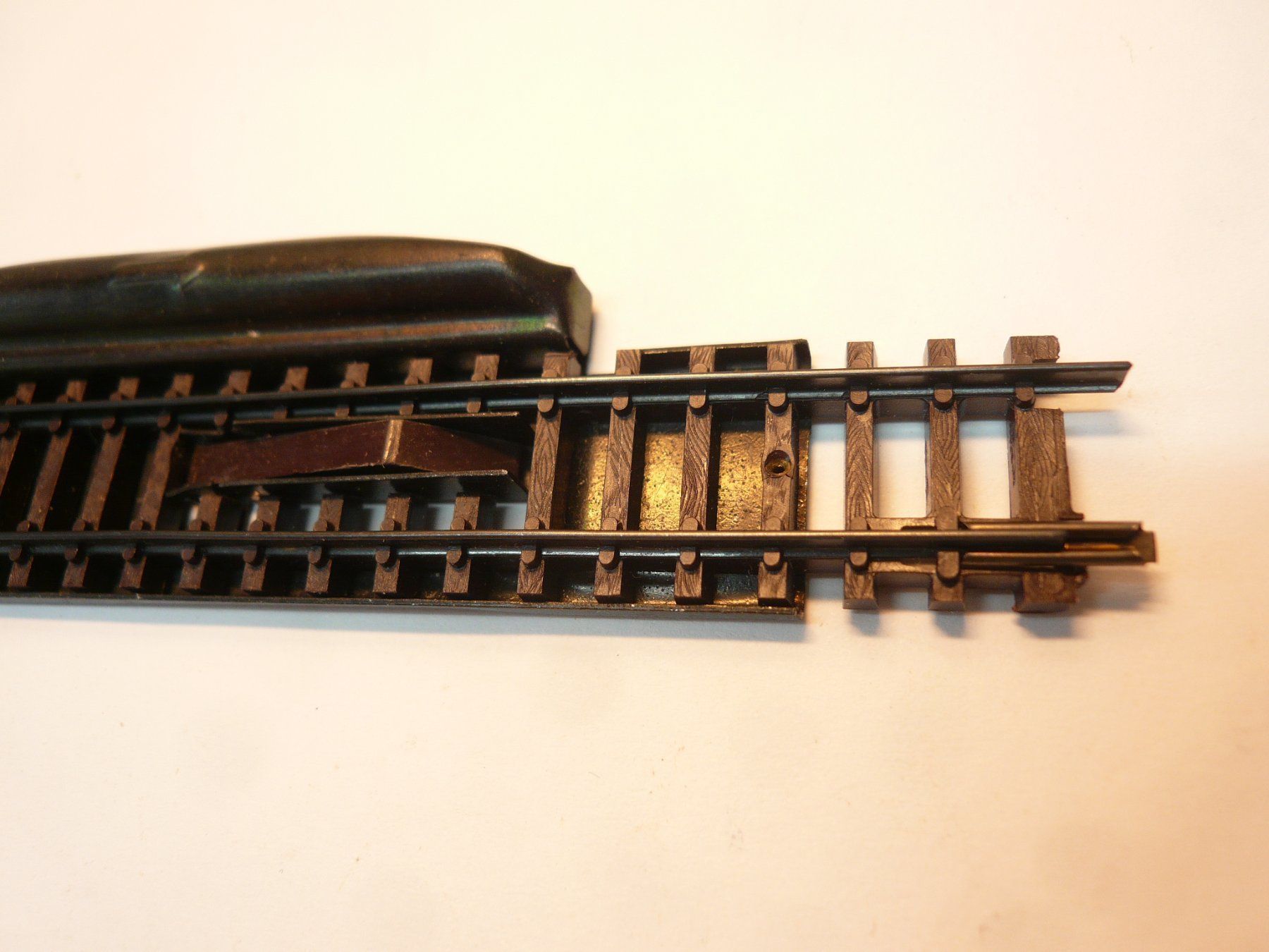 Arnold Modellini di ferrovie: ARNOLD SPUR N ENTKUPLUNGSGLEIS ELEKTRISCH NEUWERTIG ODER NEU – Nuovo (secondo la descrizione) da Pfaffnau venduto da nolff 1