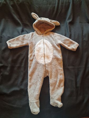 Baby Anzug Kaninchen Grösse 68 guter Zustand