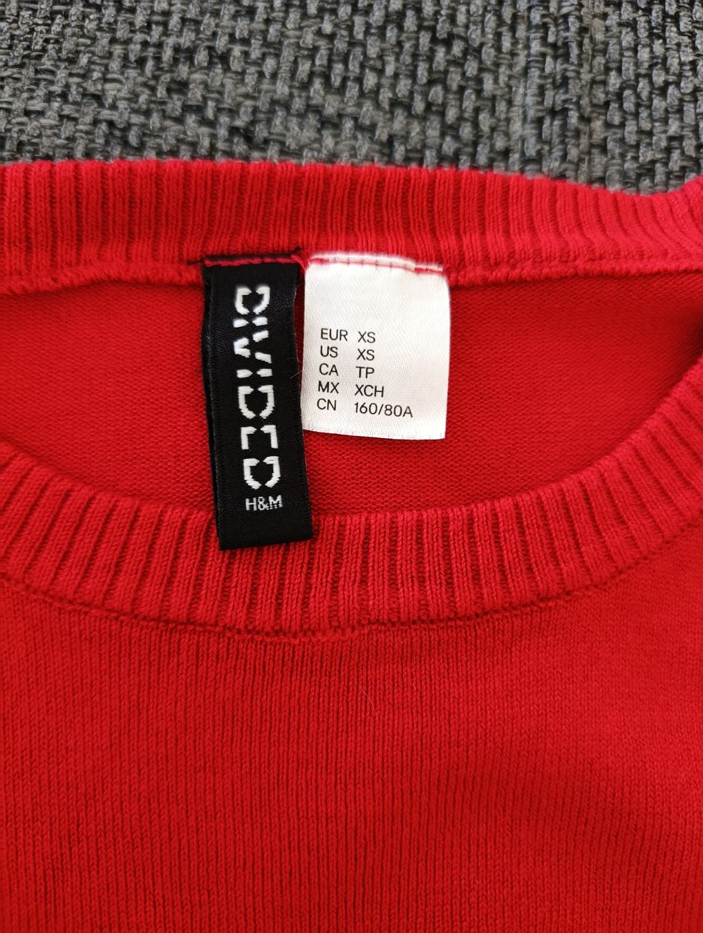 H&M T-shirt: T-SHIRT DIVIDED ROUGE XS – Usato da Sierre venduto da shirley04 3