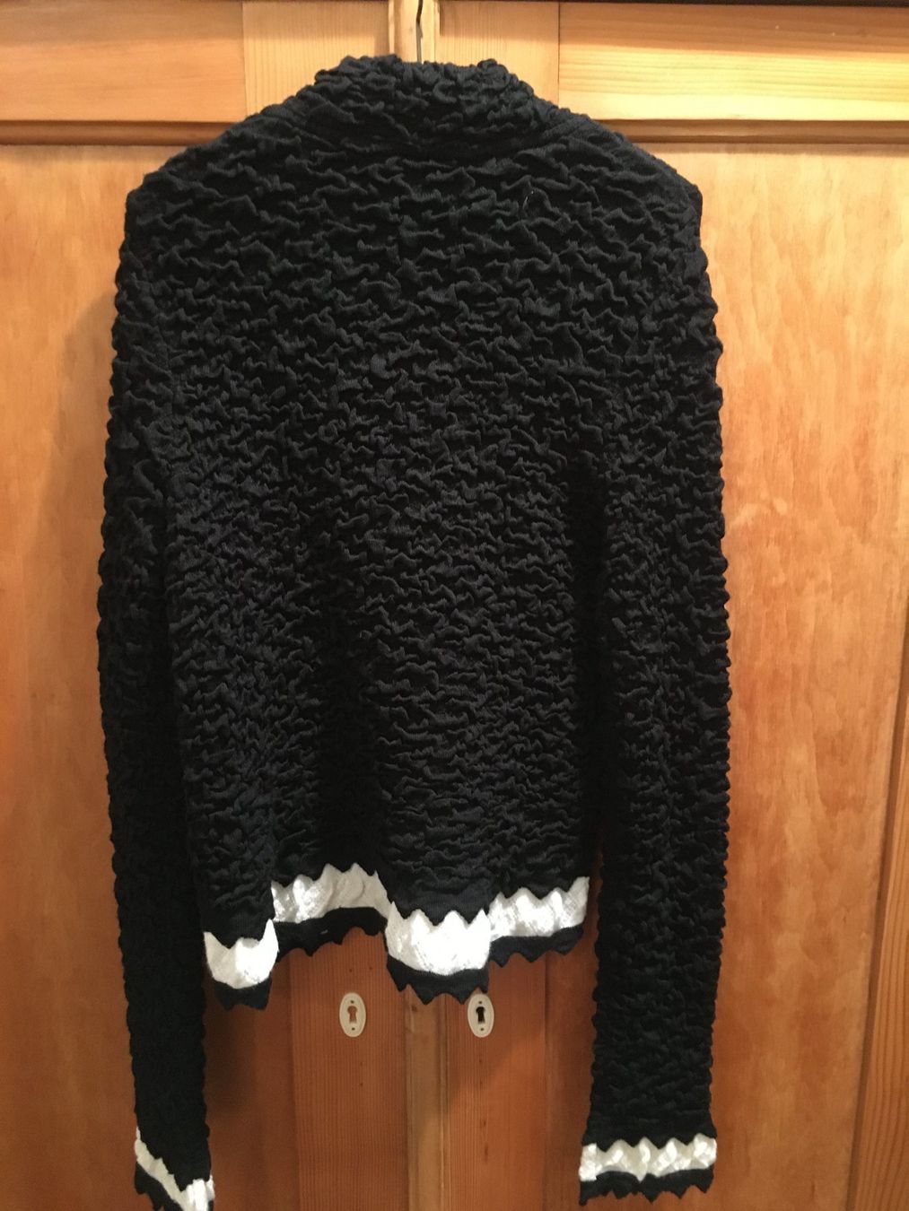 Giacche: Jacke, gerippt / mit weissem Rand – Usato da Uster venduto da jelk 4