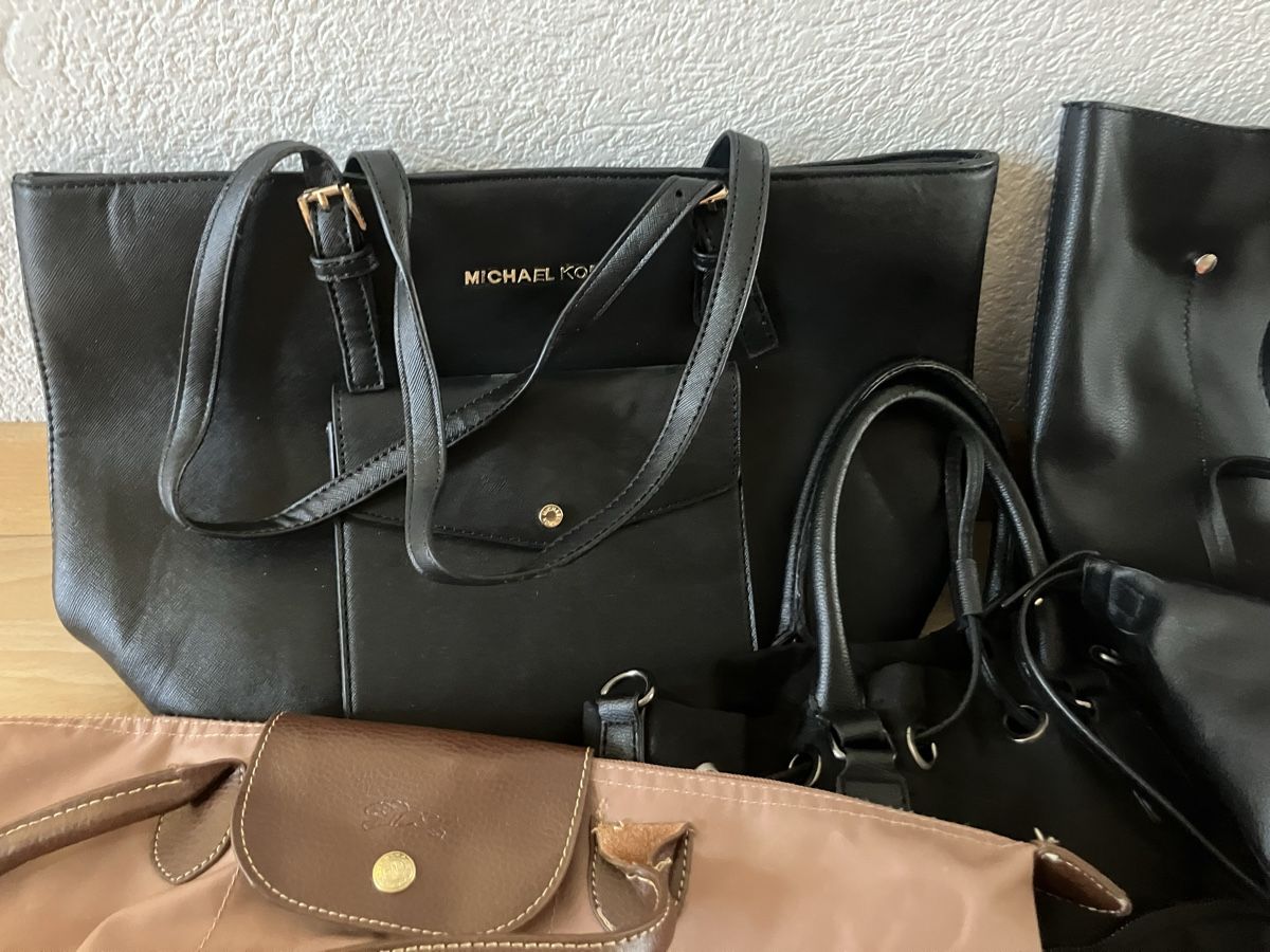 Taschen für Damen: Verschiedene Handtaschen Set  – Gebraucht aus Oberuzwil von Paga77 2