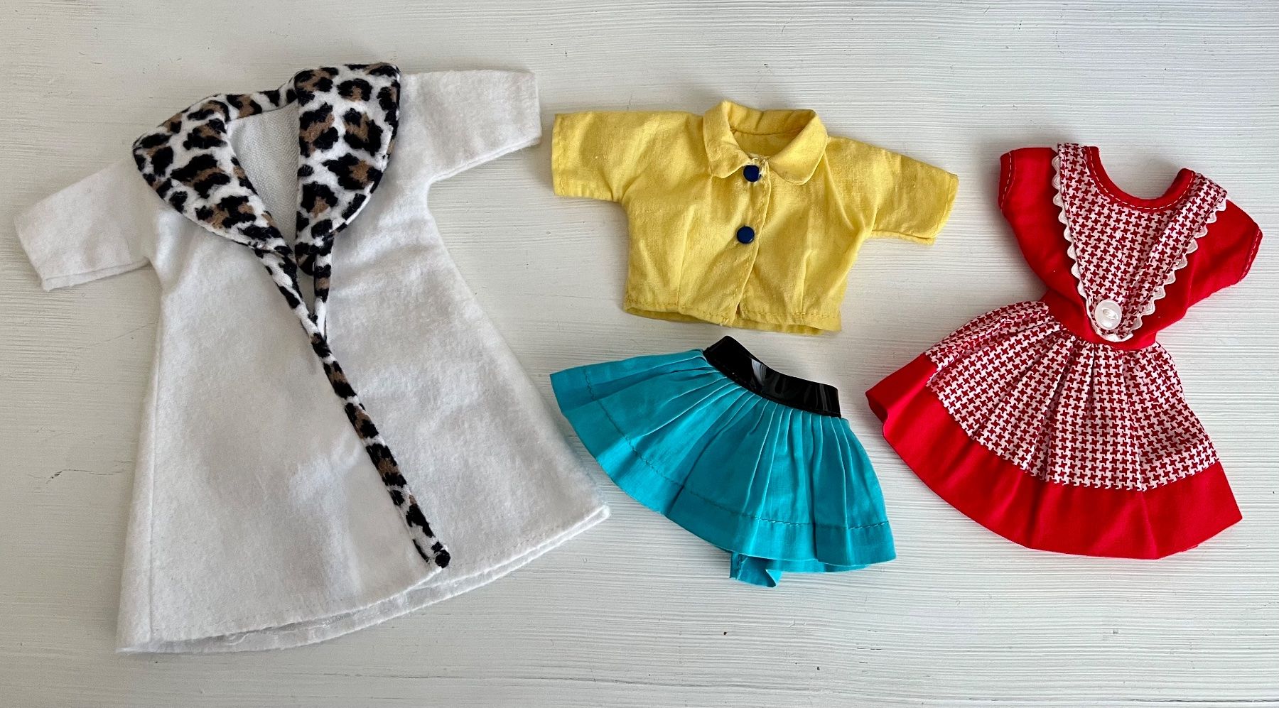 Puppen: 3 outfit vintage per Barbie – Gebraucht aus Breganzona von mas_tv72 2