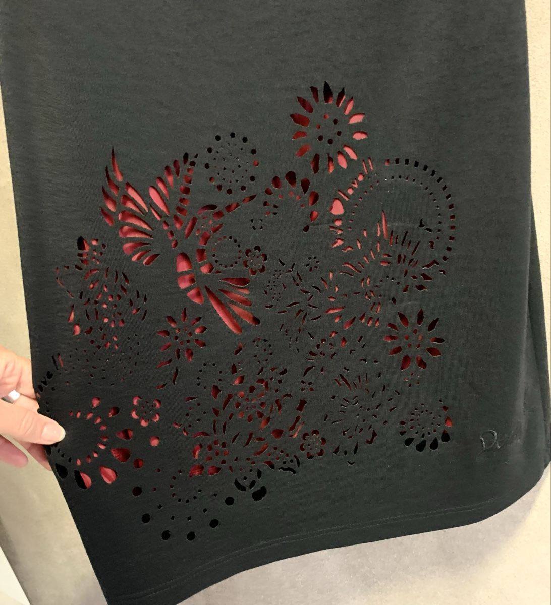Desigual Vestiti: Desigual Schwarz Kleid S – Usato da Unterseen venduto da jpowers1971 1