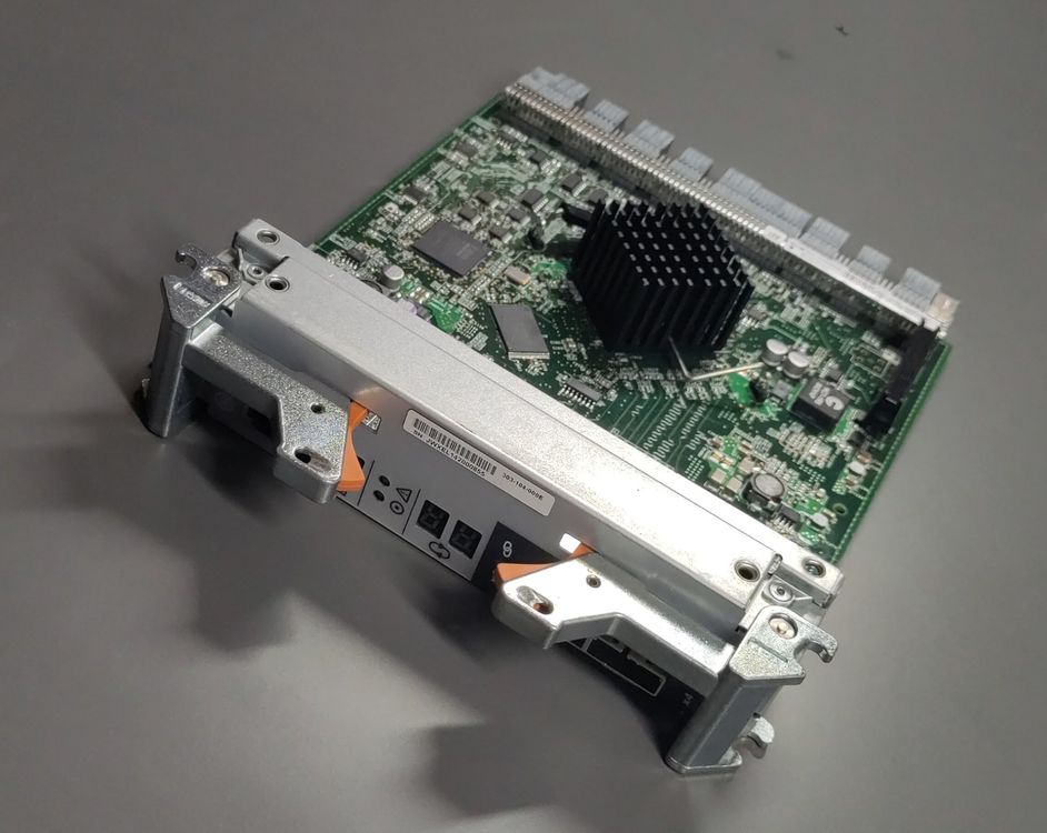 EMC 303-104-000E 25 Drive 6GBPS SAS LCC Controller Card | Kaufen auf ...