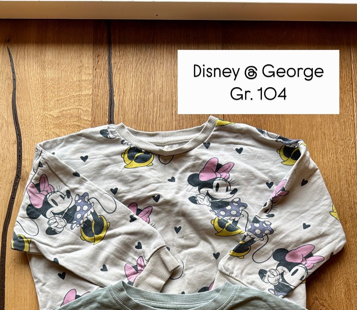 Lotti & Set di vestiti: Minnie Mouse Kleidung Gr. 104 – Usato da Rapperswil BE venduto da NickiEdge