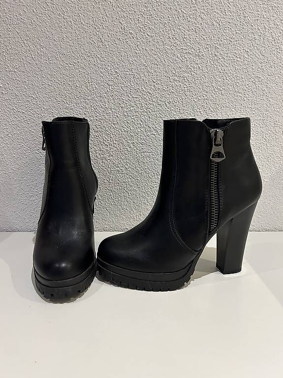 Scarpe da donna: Catwalk Stiefelette Grösse 36 – Usato da Merenschwand venduto da exclusive4you5634 1