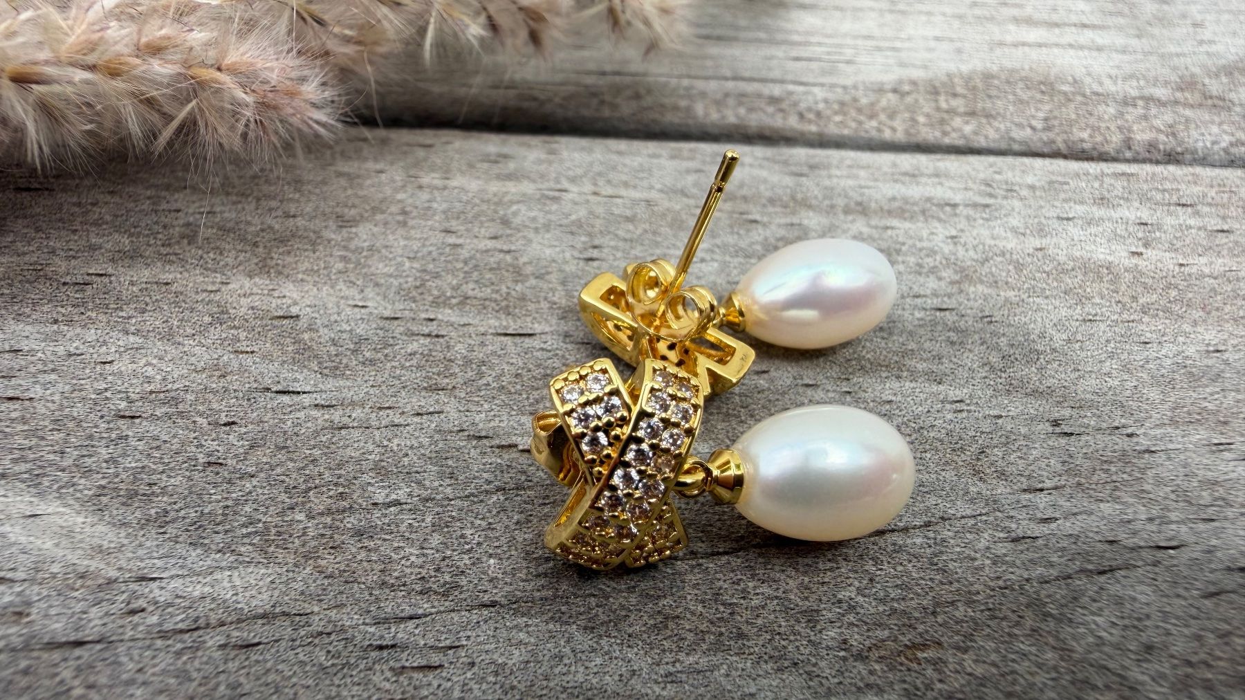 Orecchini pendenti & Orecchini a lobo: Edle vergoldete Ohrhänger mit Süsswasserperlen – Nuovo e nell'imballaggio originale da Rombach venduto da Ivreajewels 2