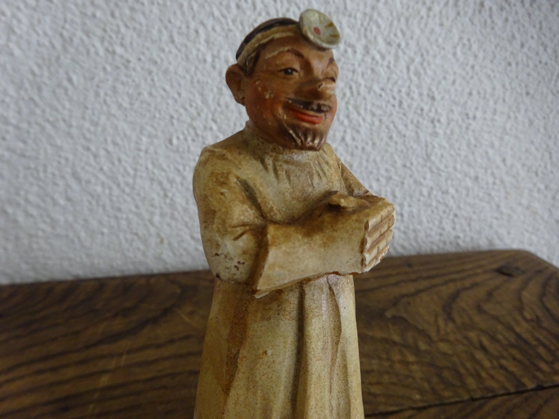 Skulpturen & Statuen: Lustiger Frauenarzt – Gebraucht aus Esslingen von eintagammeer 4