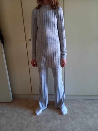Mädchen Hose und Oberteil Gr. XS neu