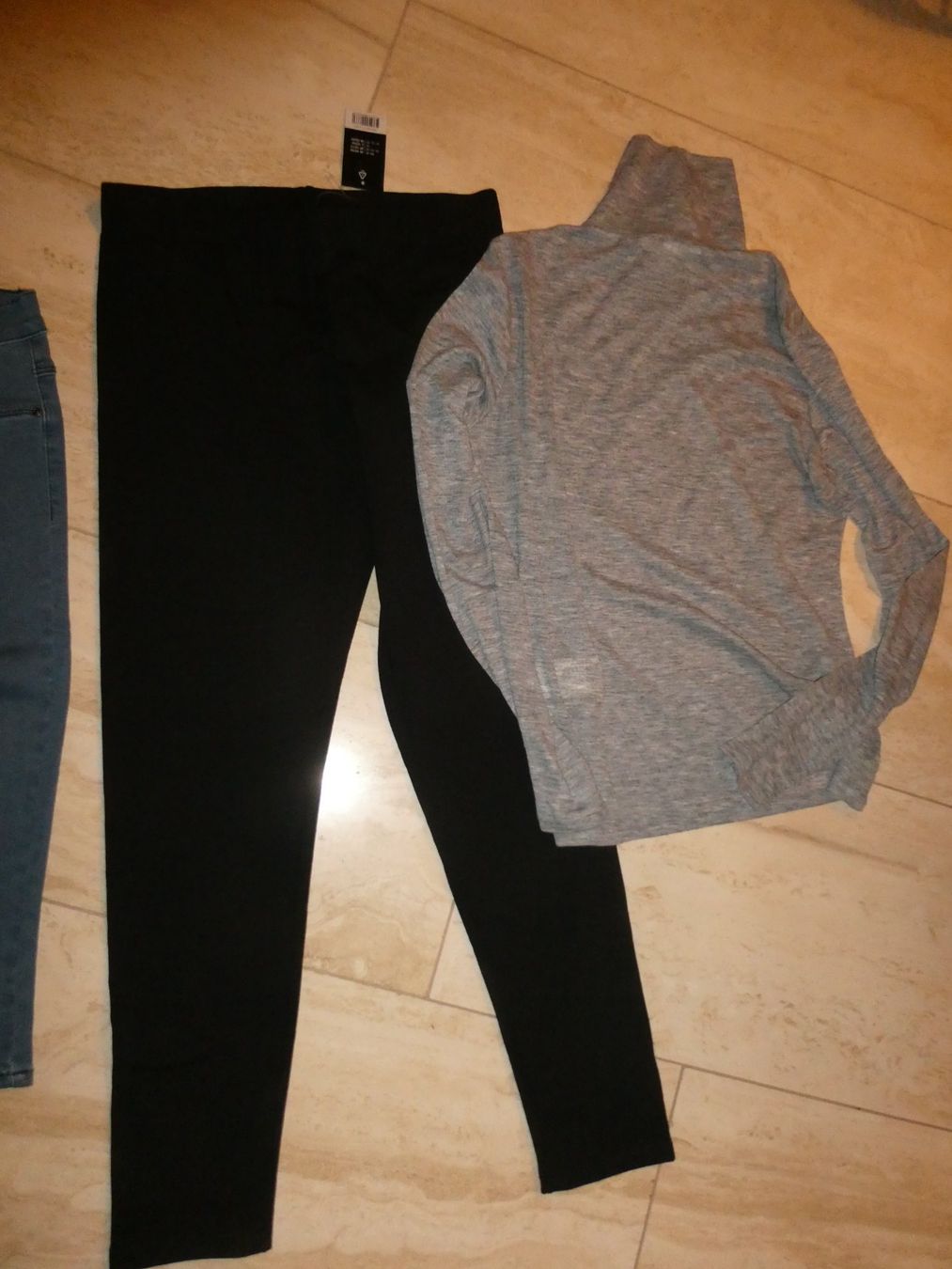 Lotti di vestiti: Damen Kleiderpaket Gr. S/M – Usato da Mels venduto da KOSL 2
