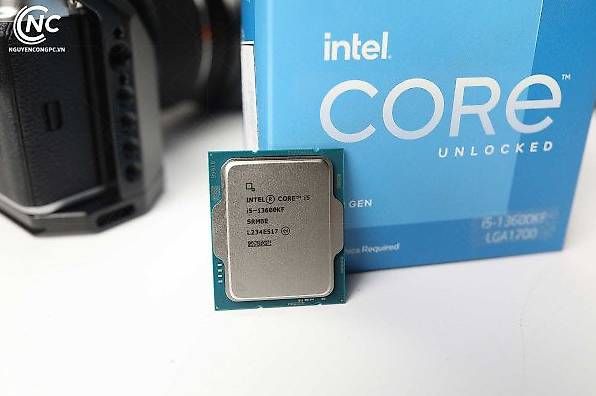 Intel Composants électroniques: Intel Core i5-13600KF – D'occasion à Urdorf par pierro56