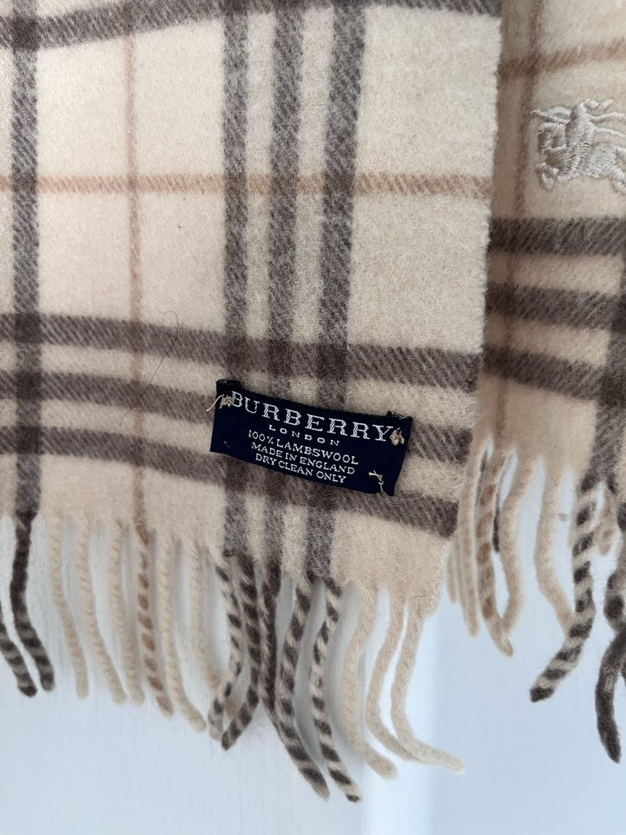 Burberry Foulard & Sciarpe: Burberry Wool Scarf Original – Usato da Lausanne venduto da Danash 1